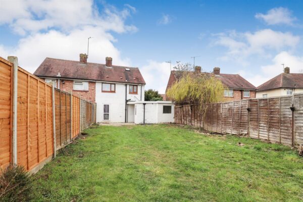 Ewenfield Road, Finedon, Wellingborough